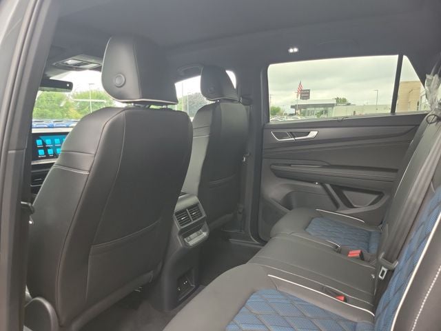 2026 Volkswagen Atlas Cross Sport SEL Premium R-Line