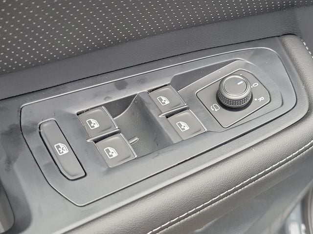 2026 Volkswagen Atlas Cross Sport SEL Premium R-Line