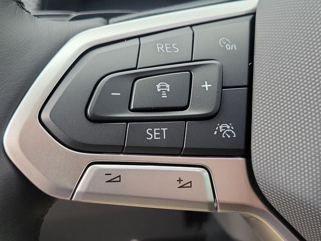 2026 Volkswagen Atlas Cross Sport SEL Premium R-Line