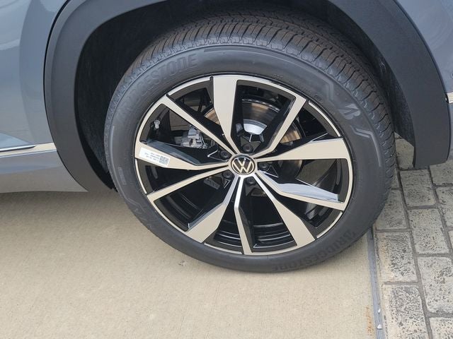 2026 Volkswagen Atlas Cross Sport SEL Premium R-Line