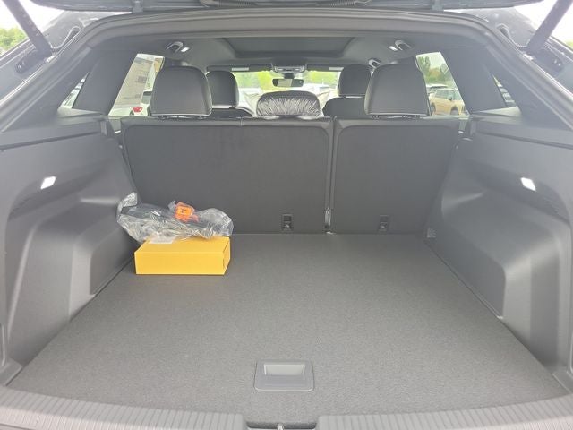 2026 Volkswagen Atlas Cross Sport SEL Premium R-Line