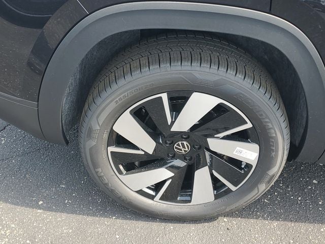 2026 Volkswagen Atlas Cross Sport SE w/Technology