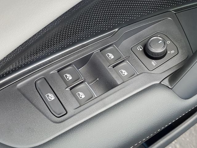2026 Volkswagen Tiguan 2.0T SEL R-Line Turbo