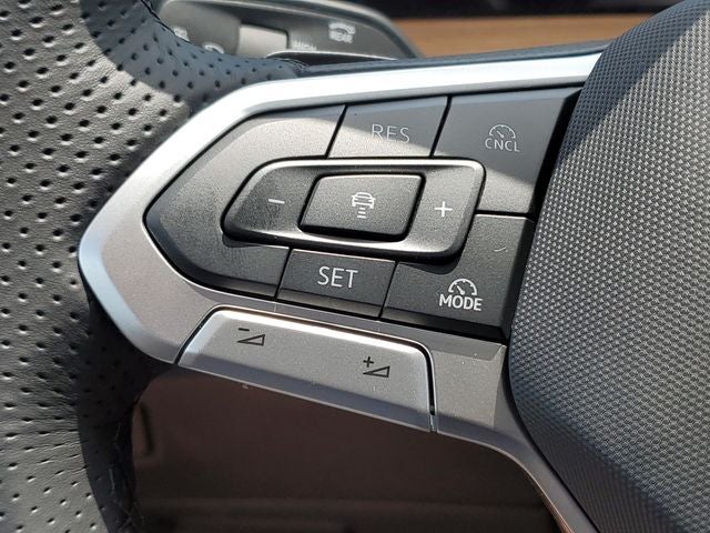 2026 Volkswagen Tiguan 2.0T SEL R-Line Turbo