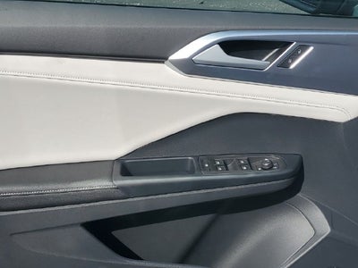 2027 Volkswagen Taos 1.5T SE