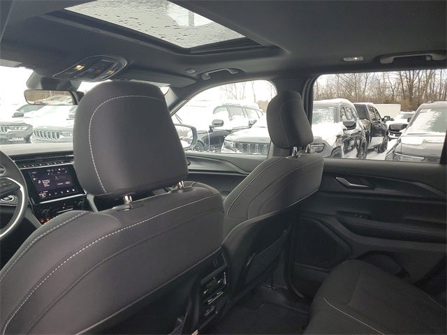 2025 Jeep Grand Cherokee Laredo X