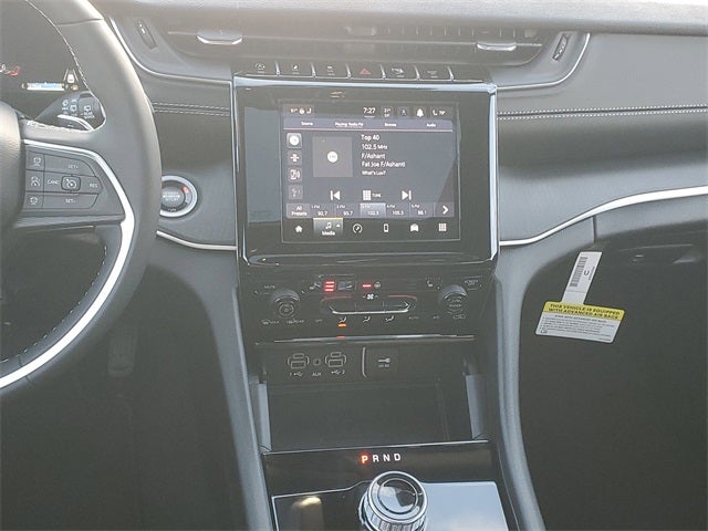 2025 Jeep Grand Cherokee Laredo X