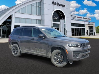 2026 Jeep Grand Cherokee Laredo