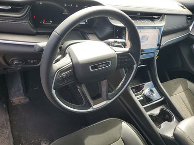 2026 Jeep Grand Cherokee Laredo