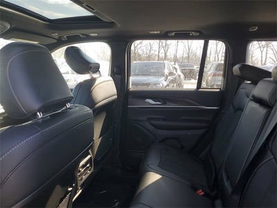 2026 Jeep Grand Cherokee Laredo