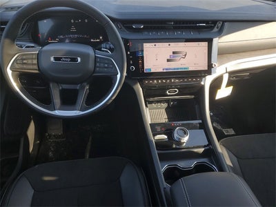 2026 Jeep Grand Cherokee Laredo