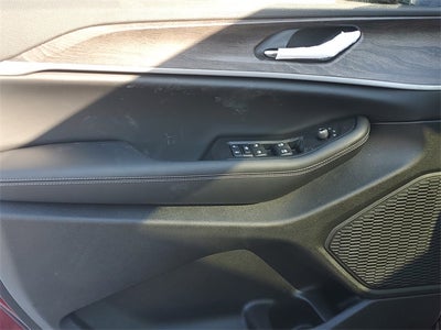 2026 Jeep Grand Cherokee Laredo