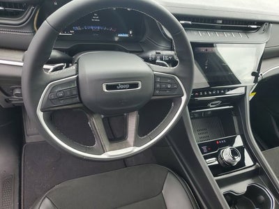 2026 Jeep Grand Cherokee Laredo Altitude