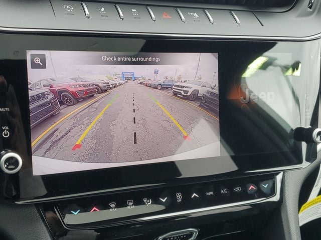 2026 Jeep Grand Cherokee Laredo Altitude