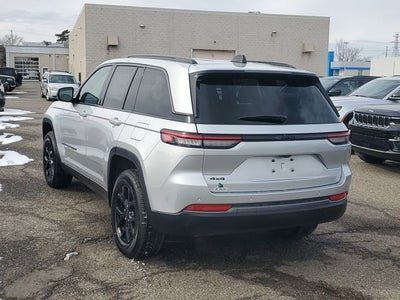 2026 Jeep Grand Cherokee Laredo