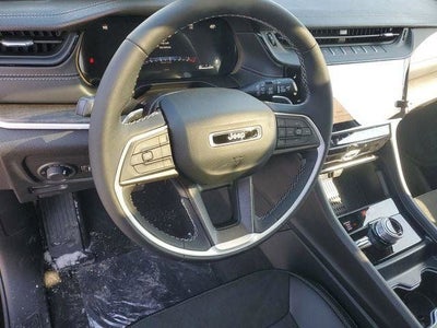 2026 Jeep Grand Cherokee Laredo