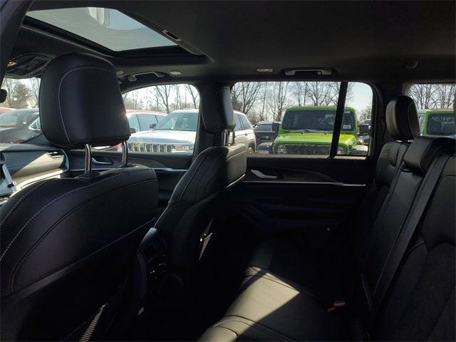 2026 Jeep Grand Cherokee Laredo