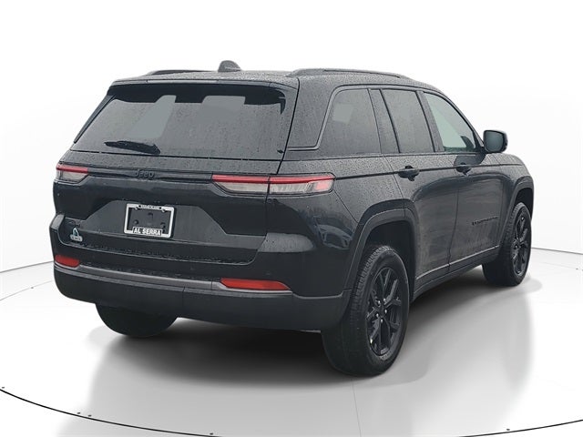 2026 Jeep Grand Cherokee Laredo