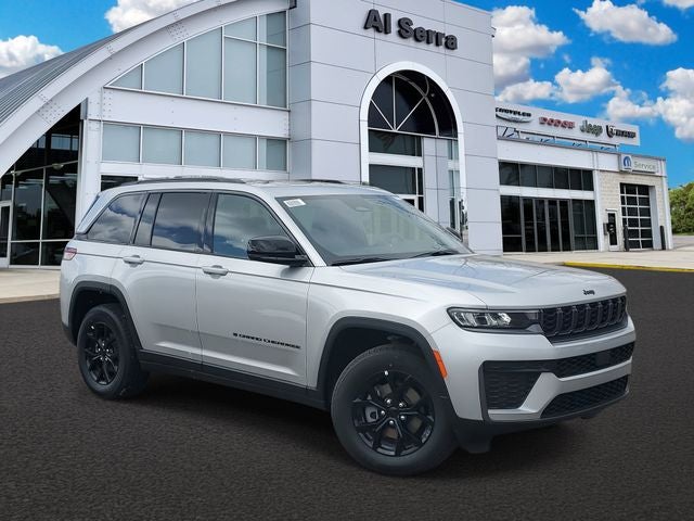 2026 Jeep Grand Cherokee Laredo