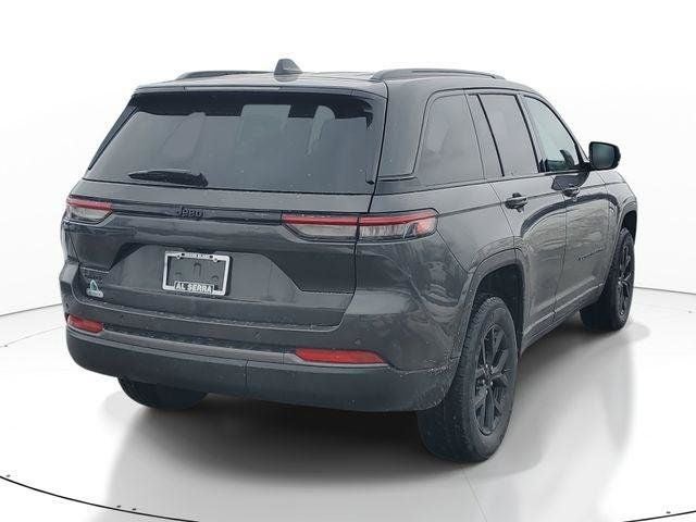 2026 Jeep Grand Cherokee Laredo
