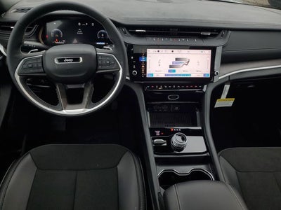 2026 Jeep Grand Cherokee Altitude