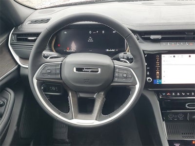 2026 Jeep Grand Cherokee Laredo