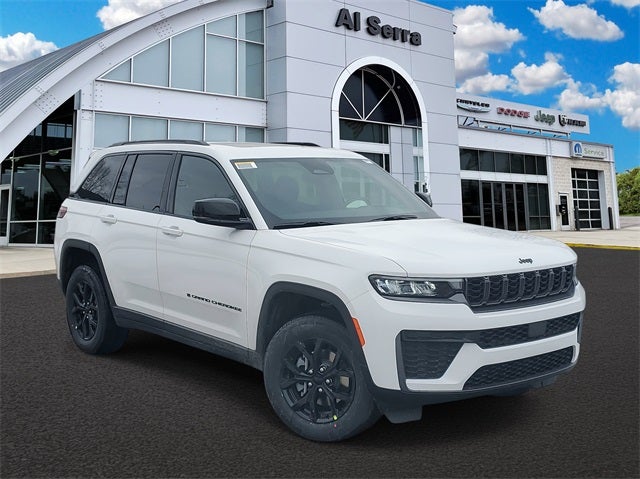 2026 Jeep Grand Cherokee Laredo