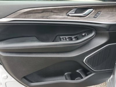 2026 Jeep Grand Cherokee Limited Reserve
