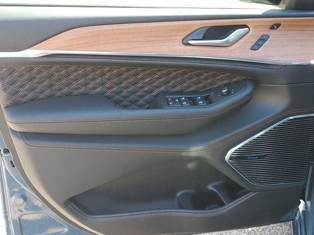 2026 Jeep Grand Cherokee Summit