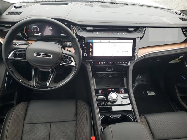 2026 Jeep Grand Cherokee Summit