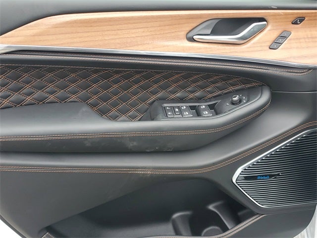 2026 Jeep Grand Cherokee Summit