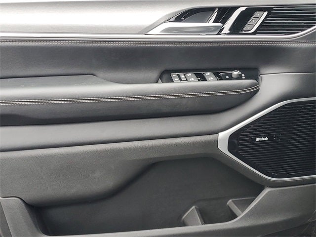 2026 Jeep Grand Wagoneer Base