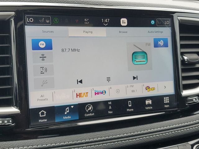 2027 Chrysler Pacifica Select