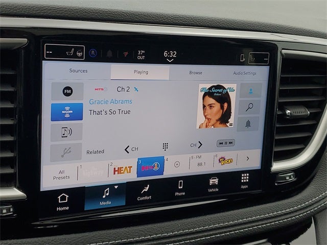 2026 Chrysler Pacifica Select