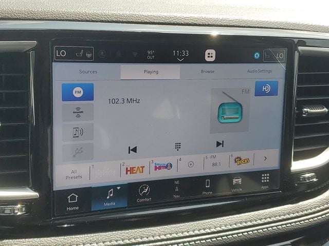 2027 Chrysler Pacifica Select
