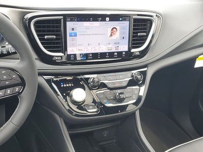 2027 Chrysler Pacifica Limited