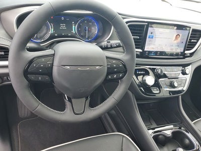 2027 Chrysler Pacifica Limited