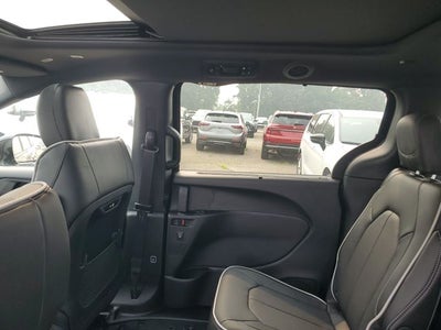 2027 Chrysler Pacifica Limited