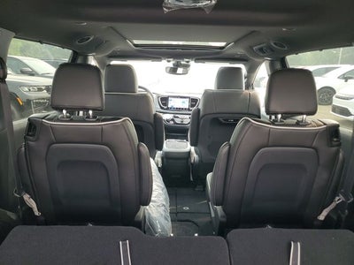 2027 Chrysler Pacifica Limited