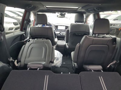 2027 Chrysler Pacifica Limited