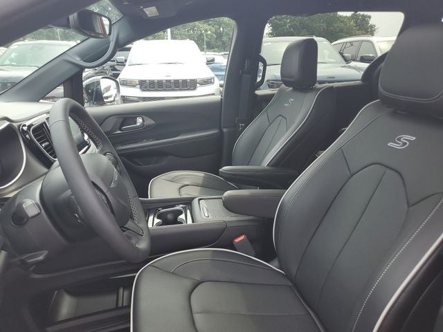 2027 Chrysler Pacifica Limited