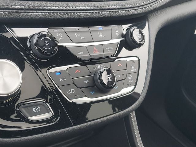 2027 Chrysler Pacifica Limited