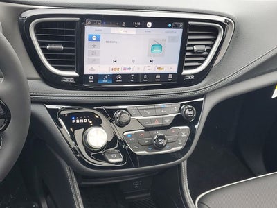 2027 Chrysler Pacifica Limited