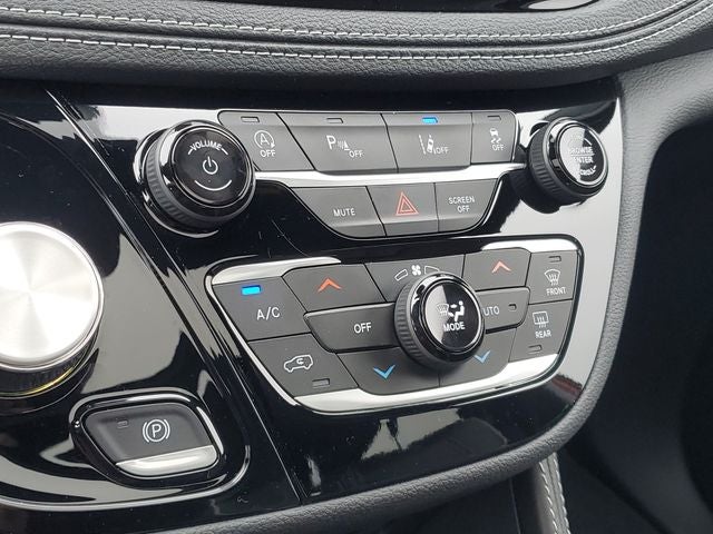 2027 Chrysler Pacifica Limited