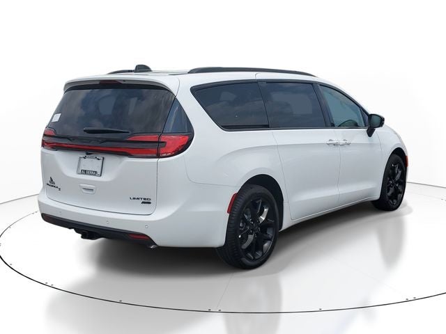 2027 Chrysler Pacifica Limited