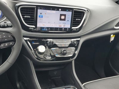 2027 Chrysler Pacifica Limited