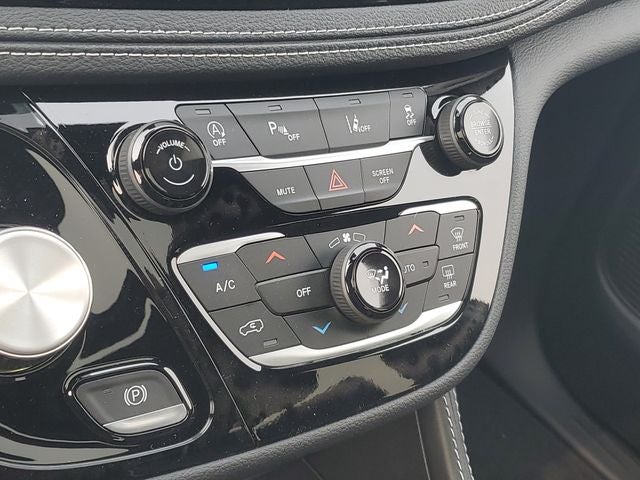 2027 Chrysler Pacifica Limited