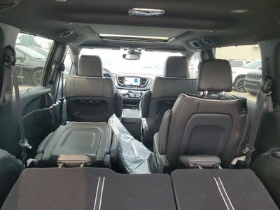 2027 Chrysler Pacifica Limited