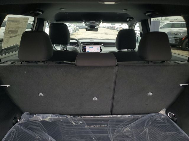 2026 Jeep Cherokee Laredo