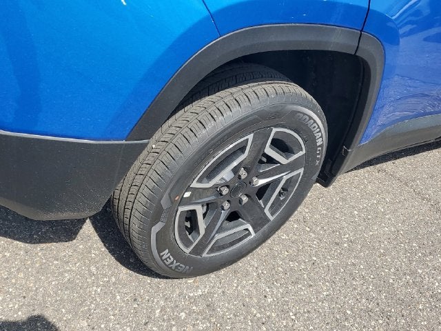 2026 Jeep Cherokee Laredo